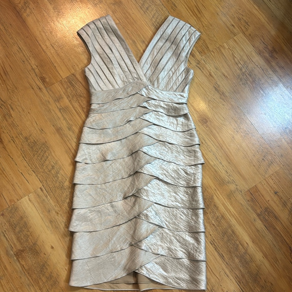 Adrianna Papell Gold Layered Dress Sz 6